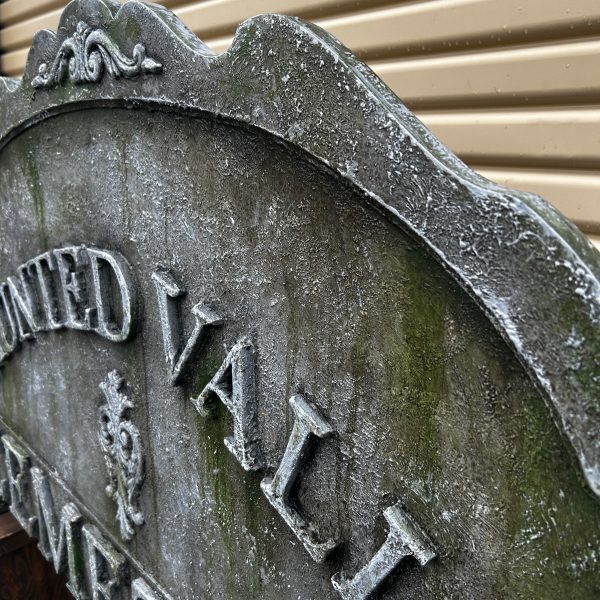 Cemetery Sign | Make a Scene